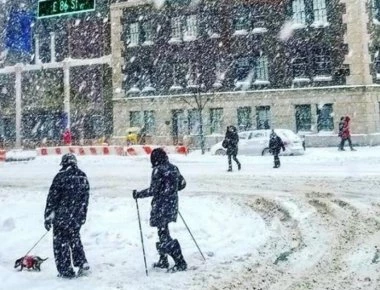 Στα Λευκά ντύθηκε η Νέα Υόρκη μετά την ξαφνική χιονοθύελλα (φωτο - βίντεο)